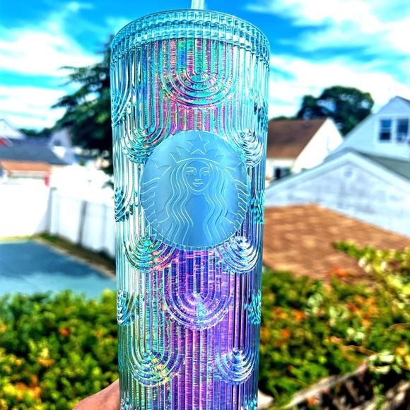 ⭐️Brand New⭐️ 24oz Starbucks Mermaid scales Iridescent Tumbler!!! - Picture 2 of 5